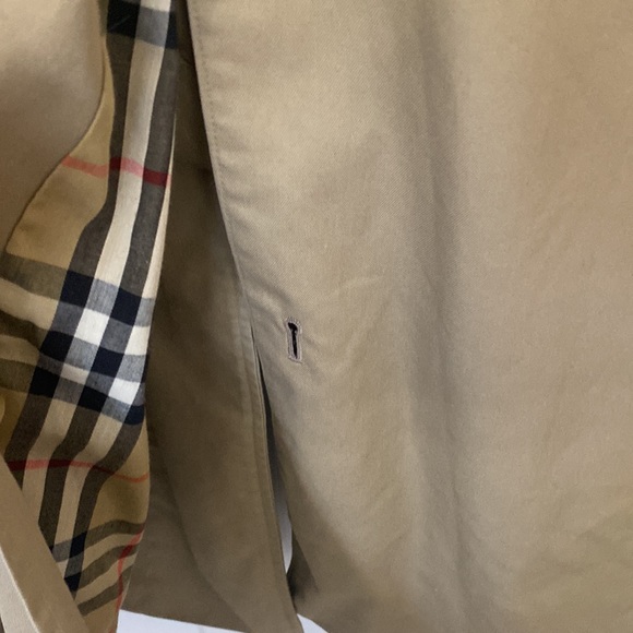Burberry trench coat 3/4 length - Picture 11 of 12